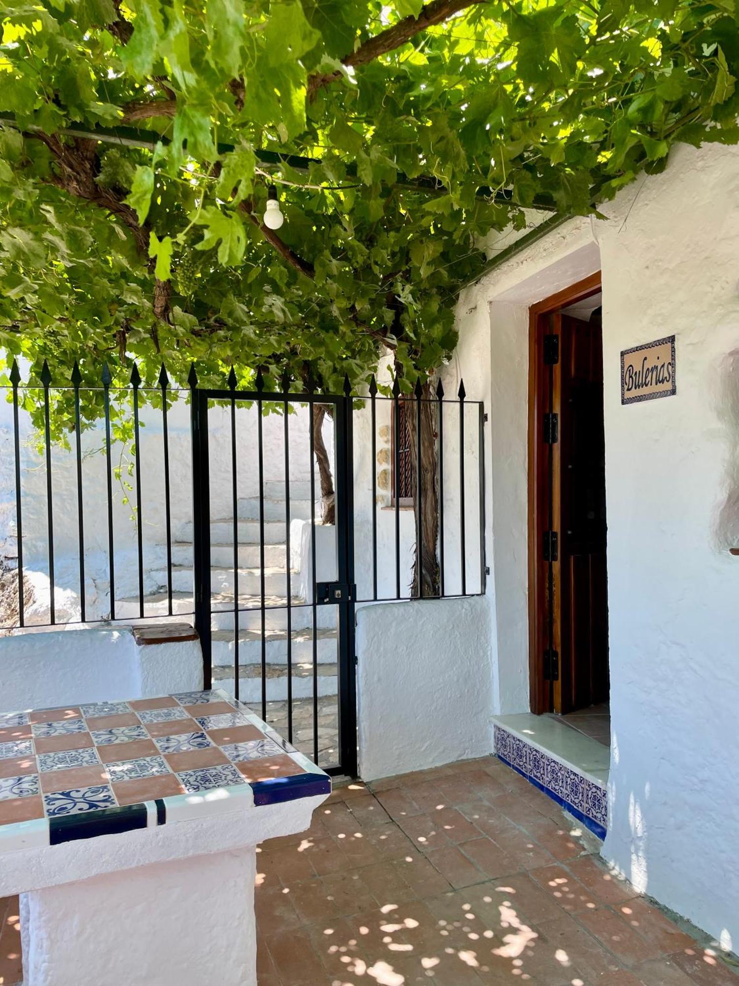 Las Casillas De La Villa Bulerias Montefrio Exterior photo